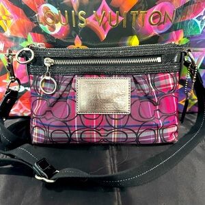 Coach Poppy pink plaid with crossbody strap EUC​​